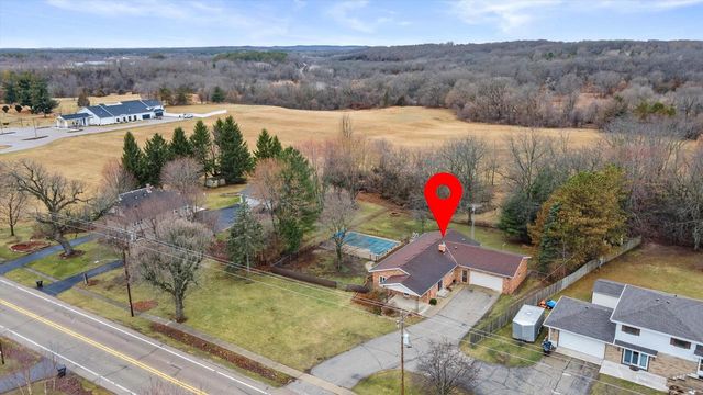 403 Elkhorn ROAD, Eagle, WI 53119