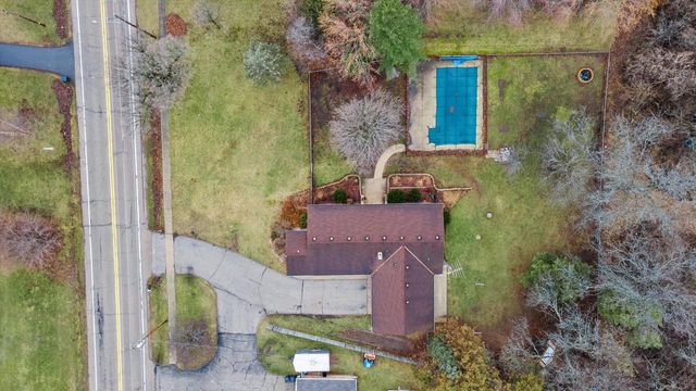 403 Elkhorn ROAD, Eagle, WI 53119