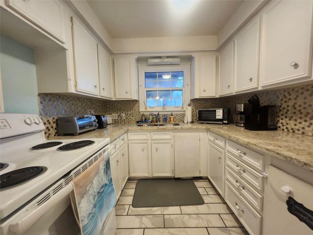 4910 Charles Street, Seabrook, TX 77586