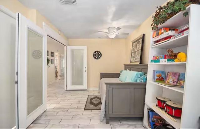 4910 Charles Street, Seabrook, TX 77586