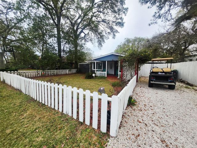 4910 Charles Street, Seabrook, TX 77586