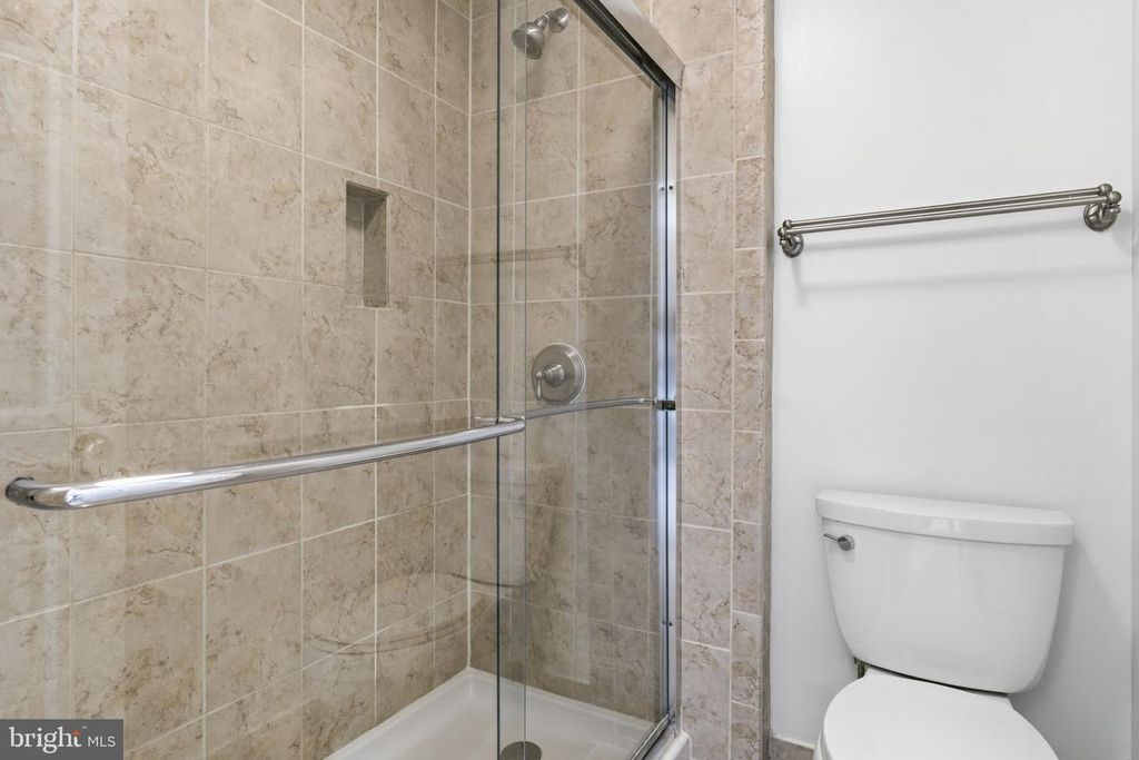 Image 26 of property listing at 9016 NESBIT CT, Gaithersburg, MD 20886