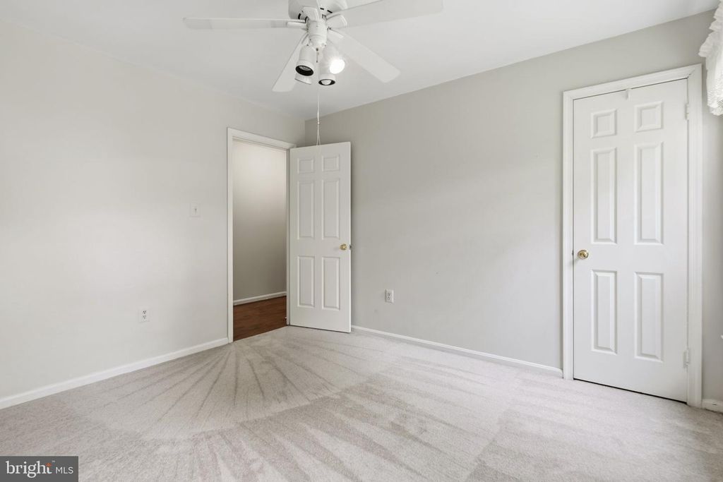 Image 31 of property listing at 9016 NESBIT CT, Gaithersburg, MD 20886