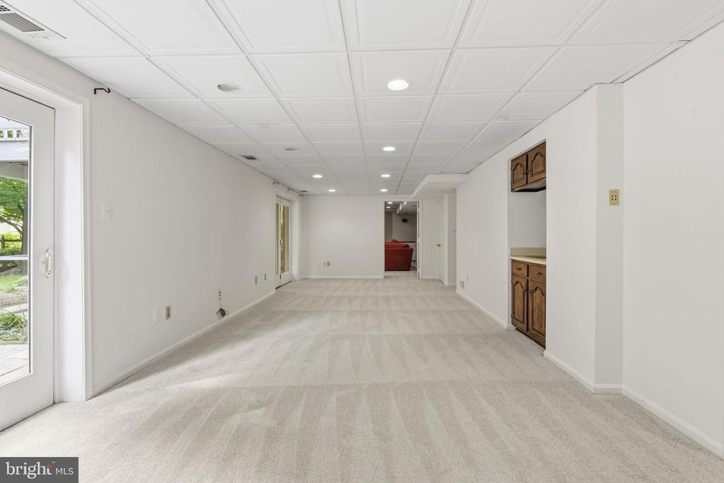Image 47 of property listing at 9016 NESBIT CT, Gaithersburg, MD 20886