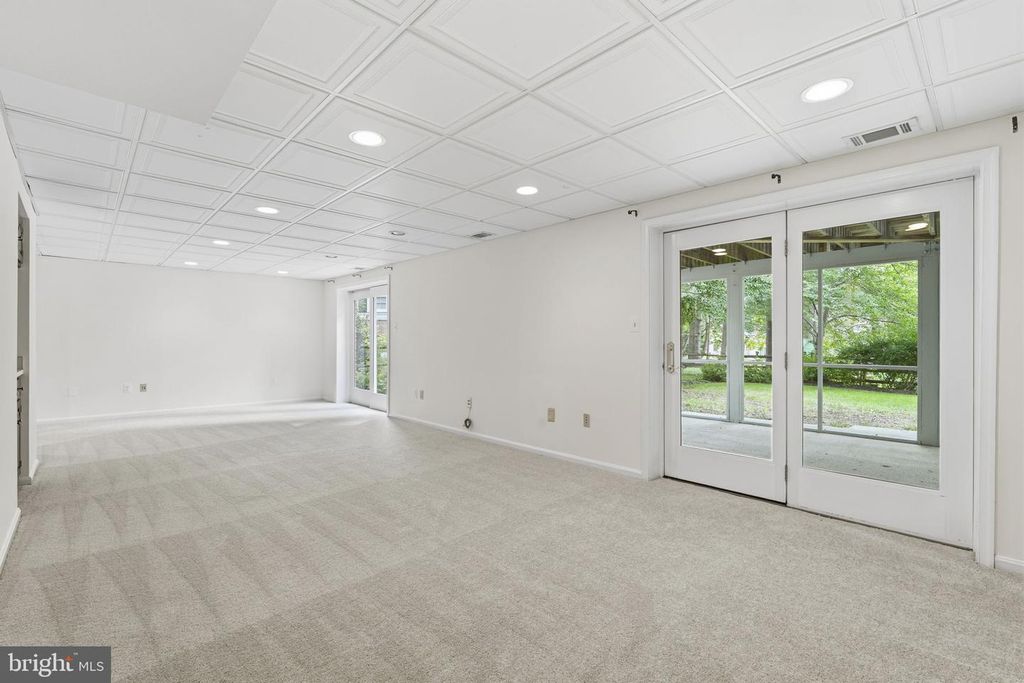 Image 52 of property listing at 9016 NESBIT CT, Gaithersburg, MD 20886