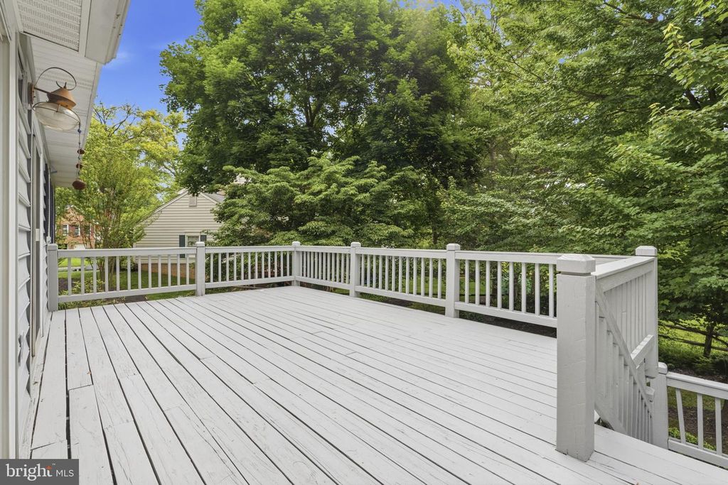 Image 54 of property listing at 9016 NESBIT CT, Gaithersburg, MD 20886