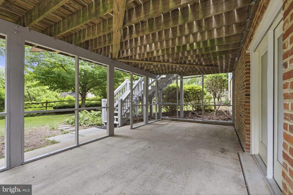 Image 57 of property listing at 9016 NESBIT CT, Gaithersburg, MD 20886