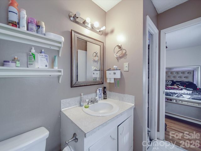 6820 Elm Forest Drive, Charlotte, NC 28212