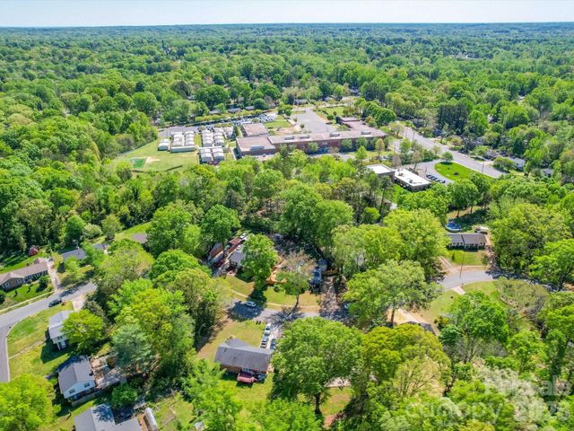 6820 Elm Forest Drive, Charlotte, NC 28212