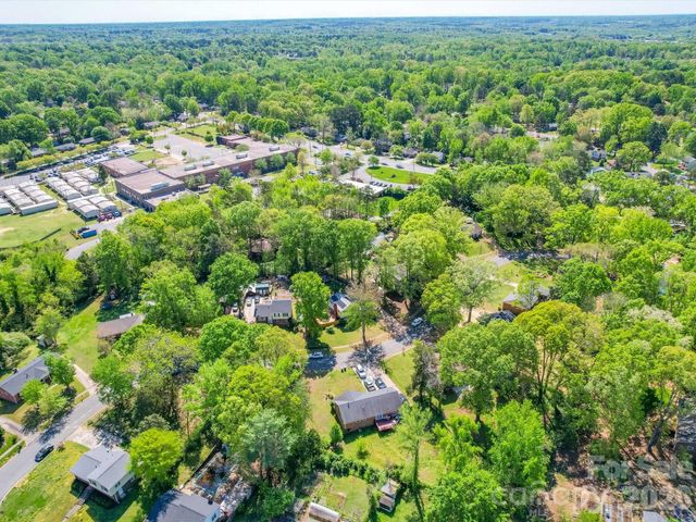 6820 Elm Forest Drive, Charlotte, NC 28212