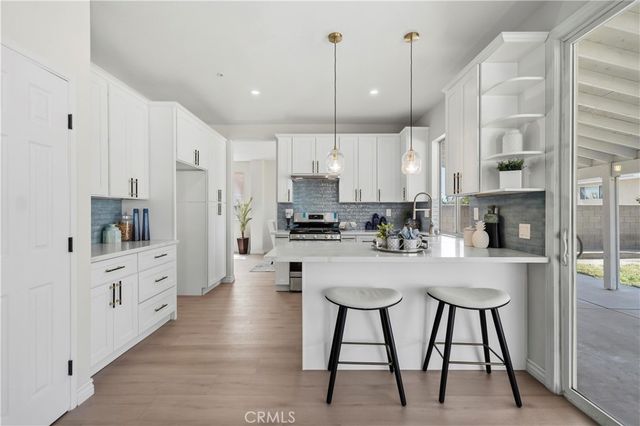 6672 W Logan Ave, Fontana, CA 92336