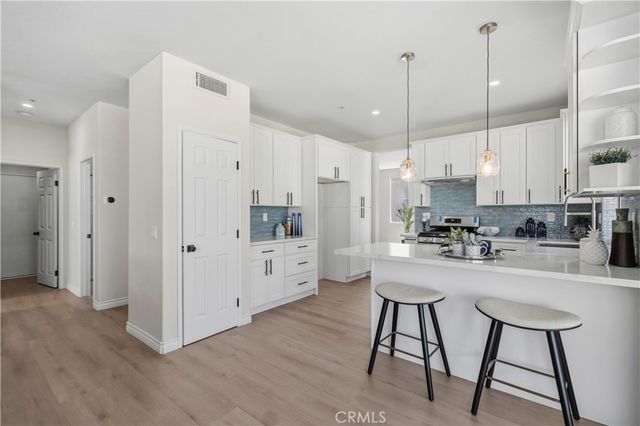 6672 W Logan Ave, Fontana, CA 92336