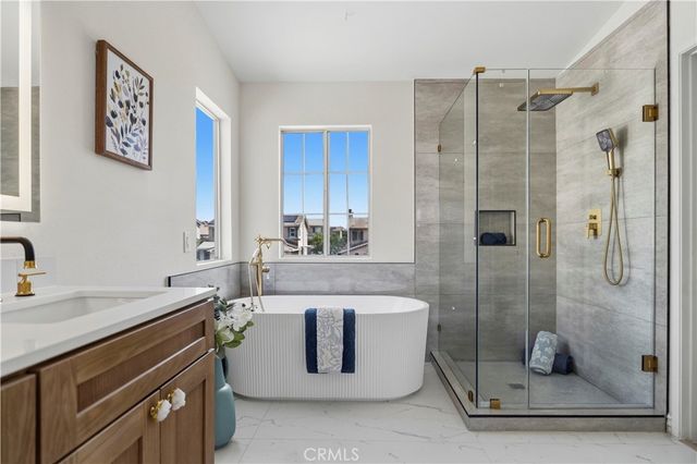 6672 W Logan Ave, Fontana, CA 92336