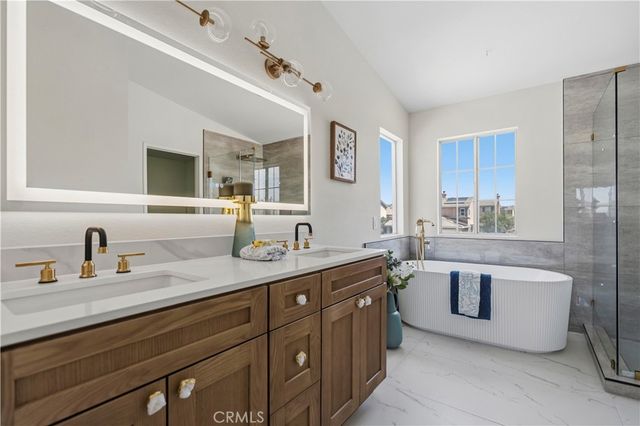 6672 W Logan Ave, Fontana, CA 92336