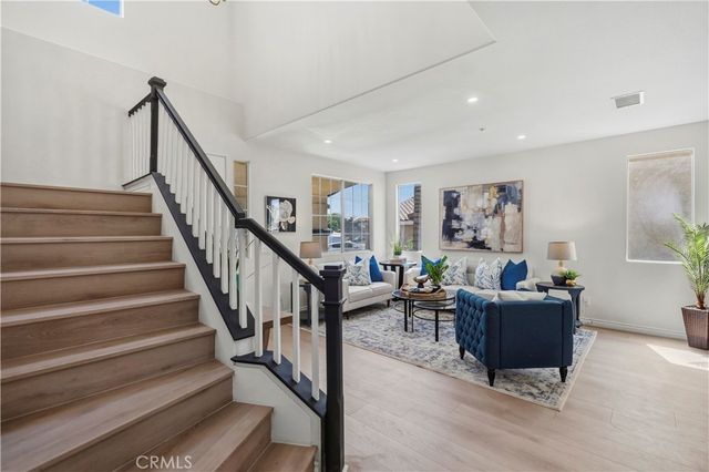 6672 W Logan Ave, Fontana, CA 92336