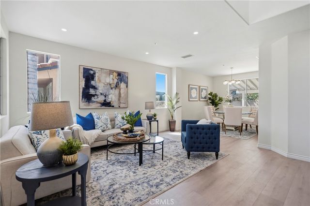 6672 W Logan Ave, Fontana, CA 92336