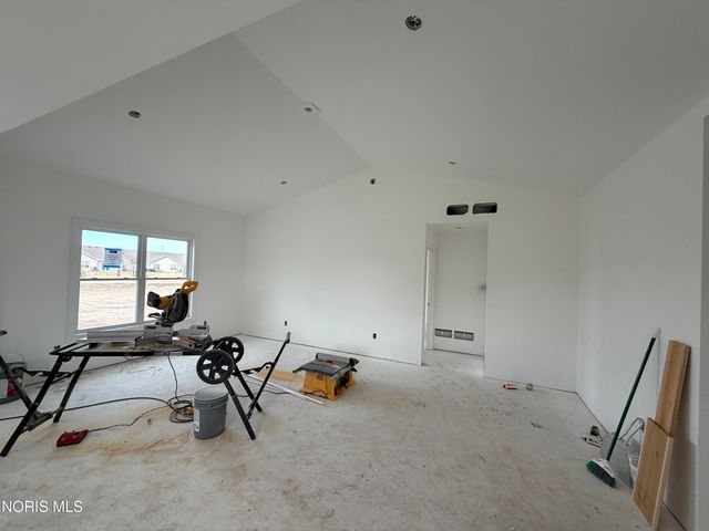 1383 Limerick Lane, Waterville, OH 43566