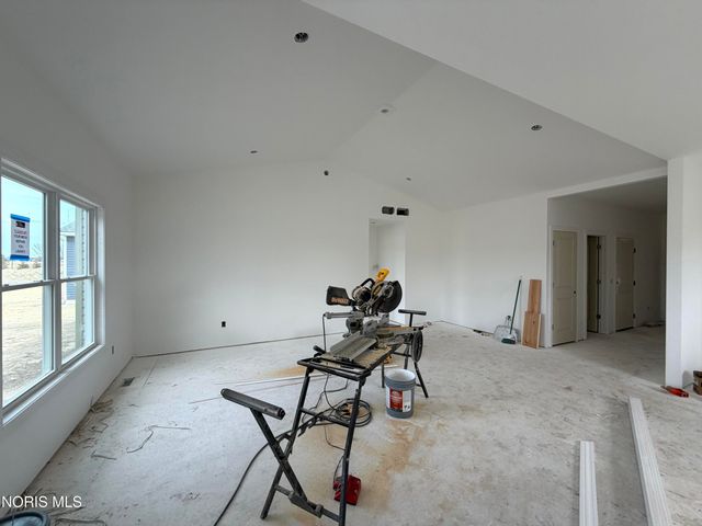 1383 Limerick Lane, Waterville, OH 43566