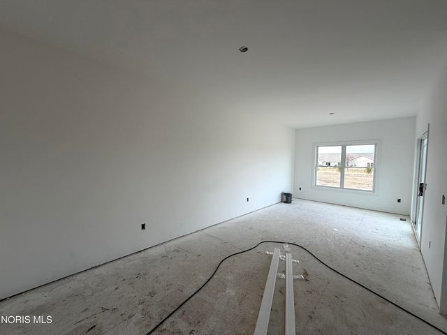 1383 Limerick Lane, Waterville, OH 43566