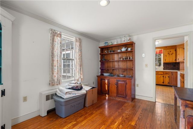 21 Smith Street, Bristol, RI 02809