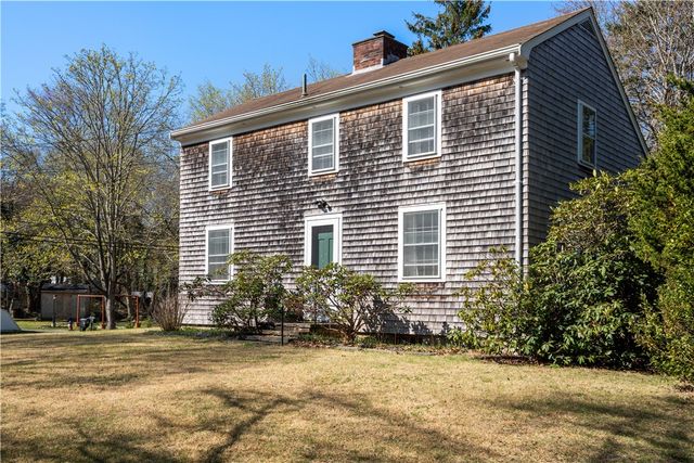 21 Smith Street, Bristol, RI 02809