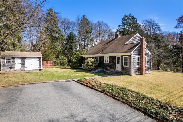 21 Smith Street, Bristol, RI 02809