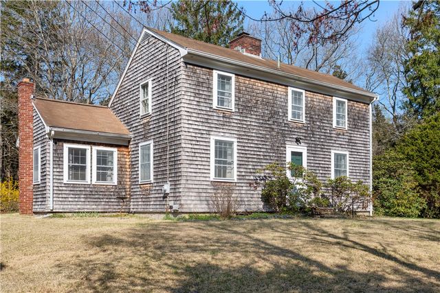 21 Smith Street, Bristol, RI 02809