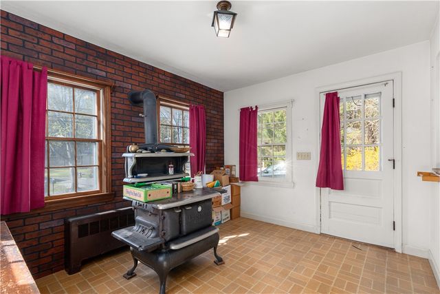 21 Smith Street, Bristol, RI 02809