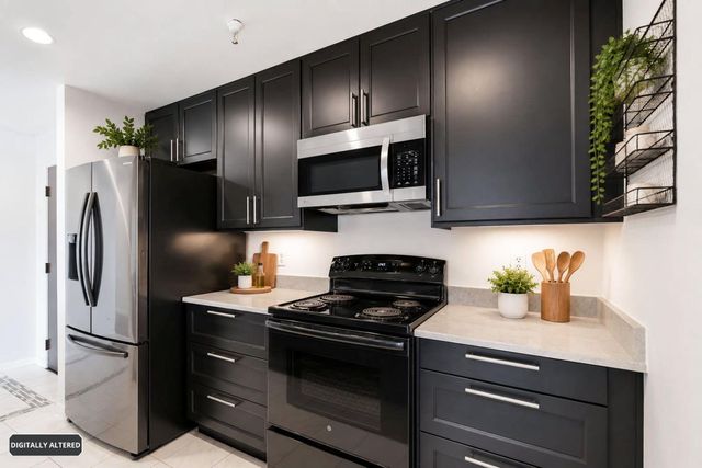 322 Hanover Avenue 511, Oakland, CA 94606