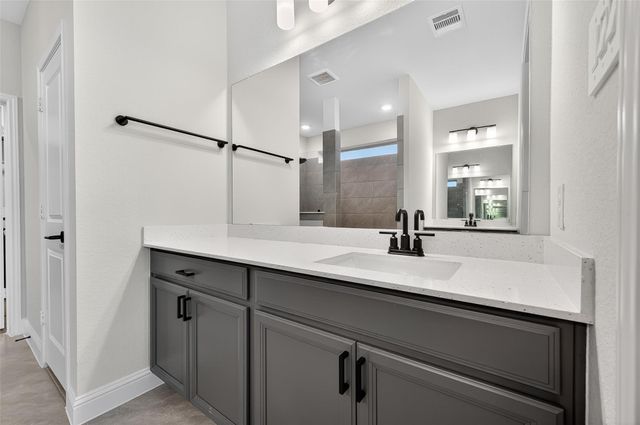 5202 Oakland Bluff Lane, Richmond, TX 77469