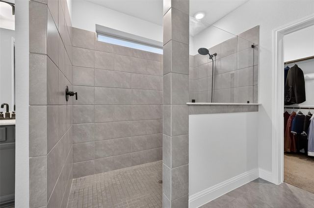 5202 Oakland Bluff Lane, Richmond, TX 77469