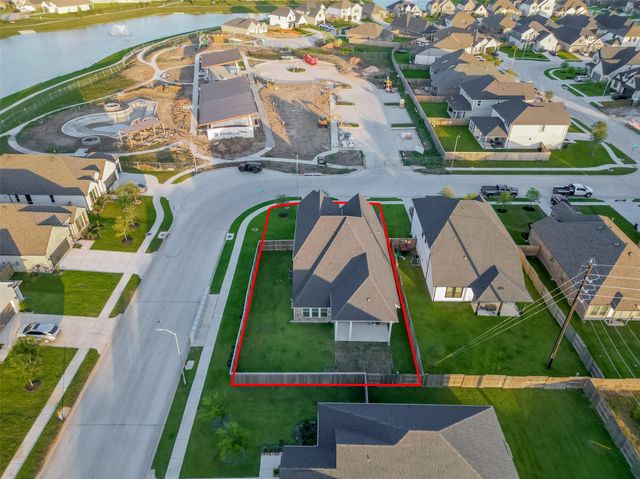 5202 Oakland Bluff Lane, Richmond, TX 77469