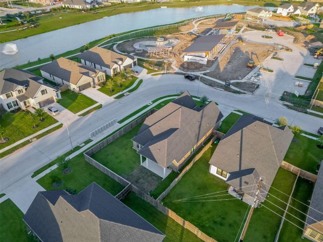 5202 Oakland Bluff Lane, Richmond, TX 77469