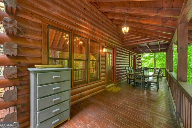 541 Little Bushy Head Road, Blue Ridge, GA 30513