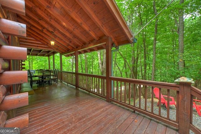 541 Little Bushy Head Road, Blue Ridge, GA 30513