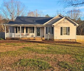 2209 Cedarwood Court, Asheboro, NC 27205