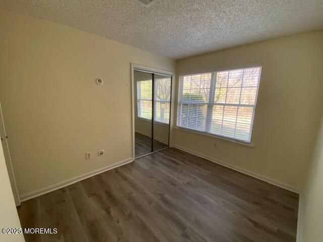 83 Des Moines Court, Tinton Falls, NJ 07712