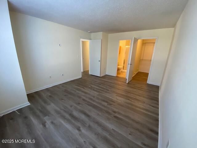 83 Des Moines Court, Tinton Falls, NJ 07712