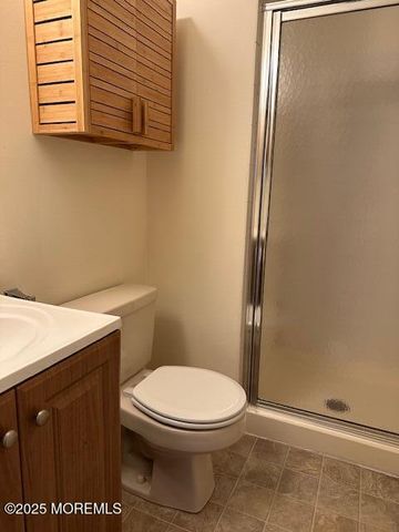 83 Des Moines Court, Tinton Falls, NJ 07712