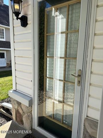 83 Des Moines Court, Tinton Falls, NJ 07712