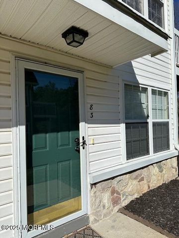 83 Des Moines Court, Tinton Falls, NJ 07712