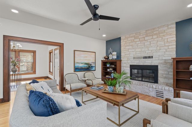 1605 S Austin Ave, Georgetown, TX 78626