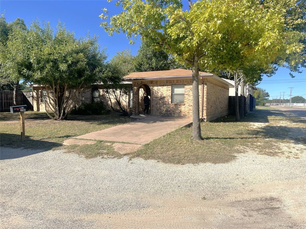 1702 Friar Court, Clyde, TX 79510