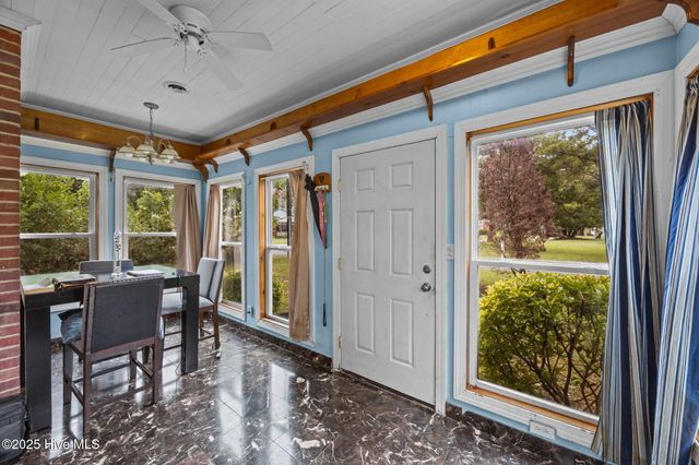 1607 Oakwood Avenue, New Bern, NC 28560