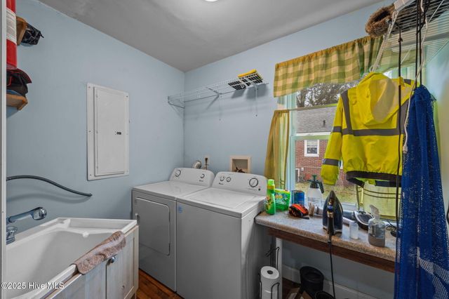 1607 Oakwood Avenue, New Bern, NC 28560