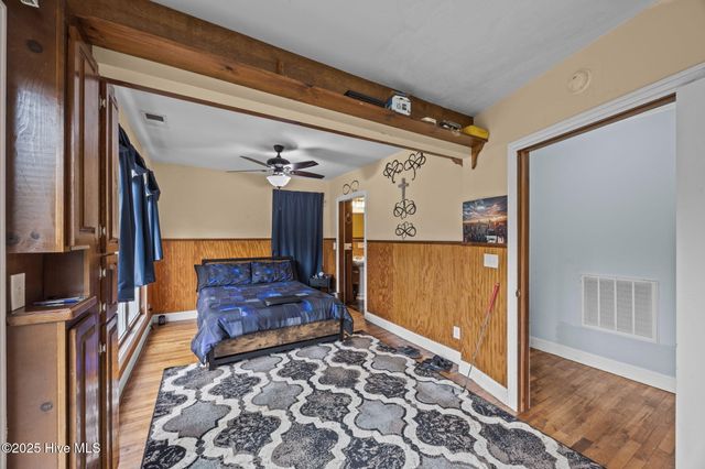 1607 Oakwood Avenue, New Bern, NC 28560