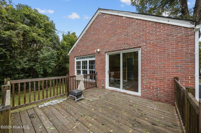 1607 Oakwood Avenue, New Bern, NC 28560