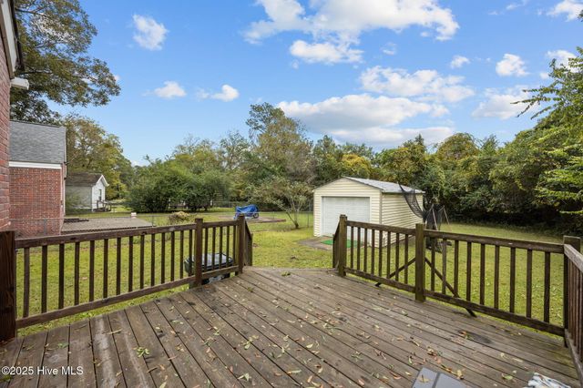 1607 Oakwood Avenue, New Bern, NC 28560