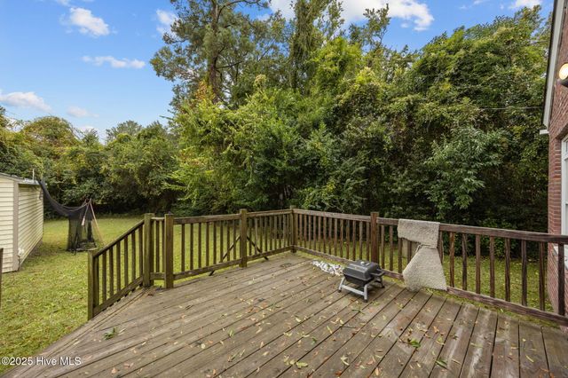 1607 Oakwood Avenue, New Bern, NC 28560