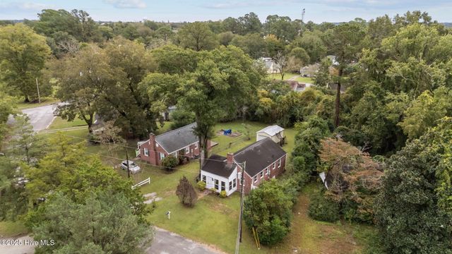 1607 Oakwood Avenue, New Bern, NC 28560